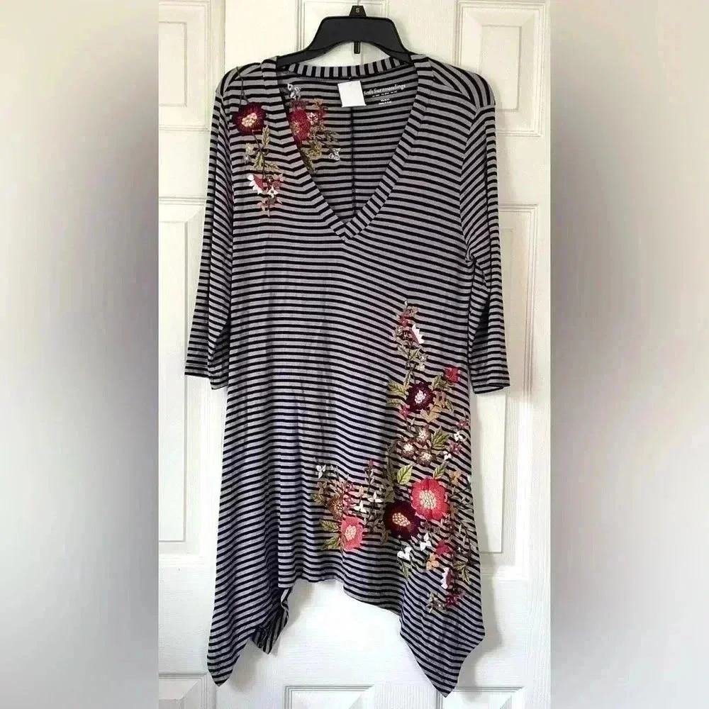 Soft Surroundings Tunic Embroidered Top Floral Black Gray Striped Sz Medium